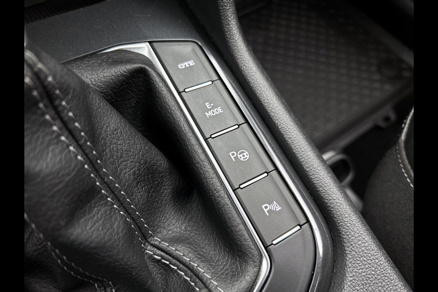 Volkswagen Tiguan 1.4 TSI eHybrid R-Line Business(GoedOnderH, Carplay, Stoel+StuurV, Camera, Trekhaak, Lane Assit, Auto Park, Etc)