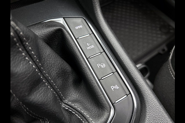 Volkswagen Tiguan 1.4 TSI eHybrid R-Line Business(GoedOnderH, Carplay, Stoel+StuurV, Camera, Trekhaak, Lane Assit, Auto Park, Etc)