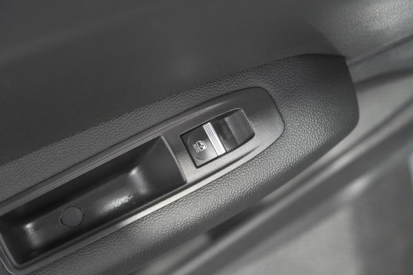 Renault Captur TCe 90 Techno | Camera | Navigatie | Apple Carplay | Pack Full Screen | 18 Inch Lichtmetalen Velgen