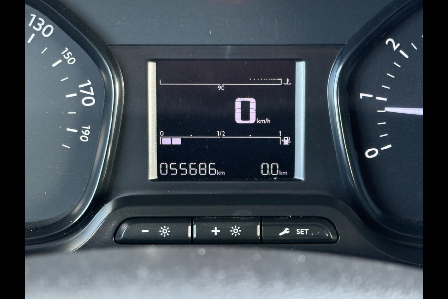 Peugeot Expert 2.0 BlueHDI 123 PK / L2H1 / 1e EIG. / 2.5 TONS TREKHAAK / AIRCO / CRUISE / BLINDSPOT