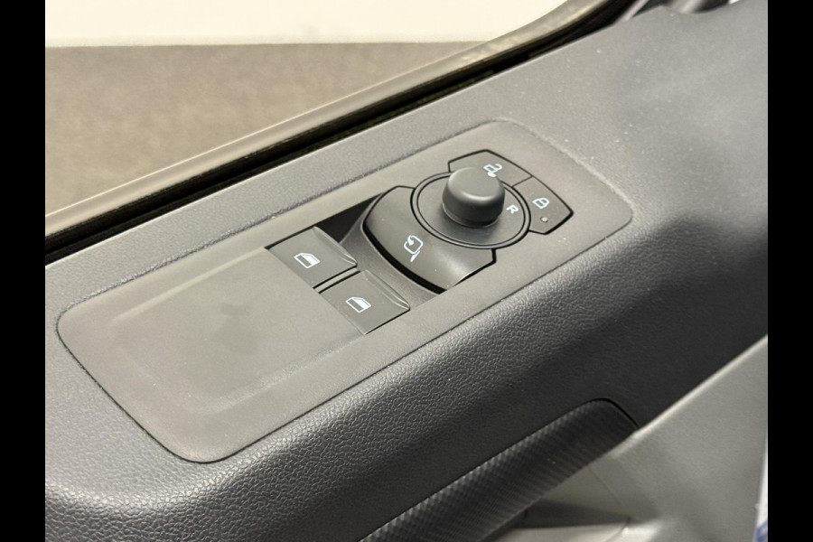 Ford Transit Custom 300 2.0 TDCI L2H1 Trend NM Automaat Dubbele Cabine Airco Cruise Navi PDC Camera Carplay