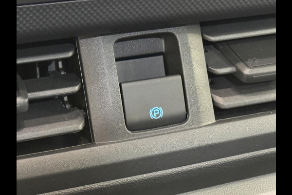 Ford Transit Custom 300 2.0 TDCI L2H1 Trend NM Automaat Dubbele Cabine Airco Cruise Navi PDC Camera Carplay