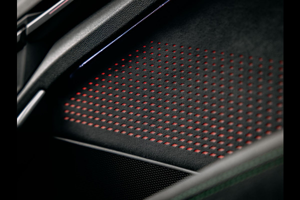 Audi RS3 Sportback 2.5 TFSI quattro | HULK edition | Carbon | Kuipstoelen | Sonos | Stoelverwarming |