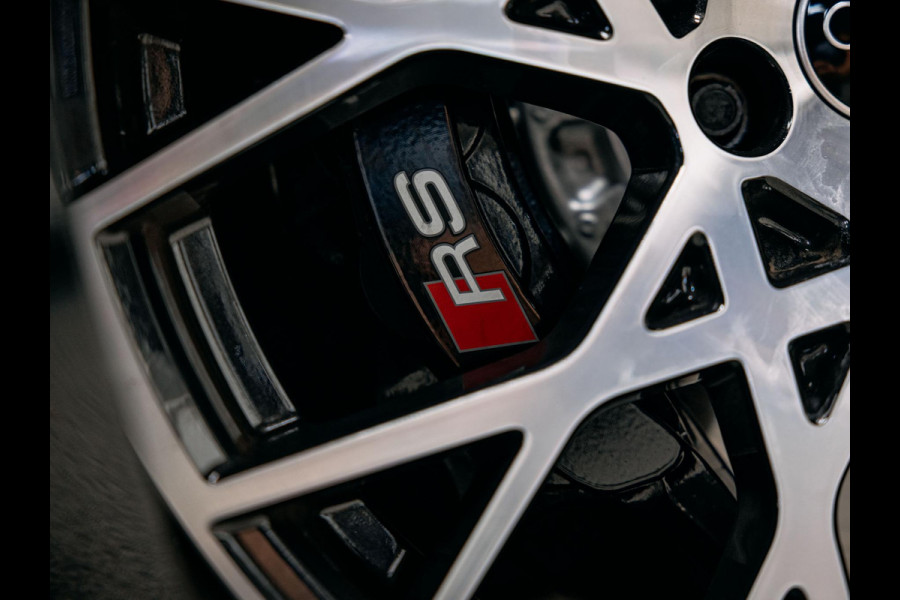 Audi RS3 Sportback 2.5 TFSI quattro | HULK edition | Carbon | Kuipstoelen | Sonos | Stoelverwarming |
