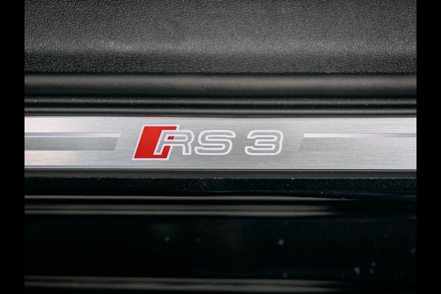 Audi RS3 Sportback 2.5 TFSI quattro | HULK edition | Carbon | Kuipstoelen | Sonos | Stoelverwarming |