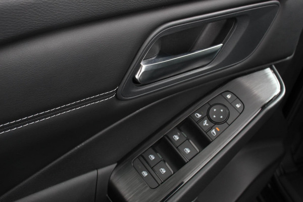 Nissan QASHQAI 1.3 MHEV 158pk Xtronic Acenta | Navigatie | Apple Carplay/Andoid Auto | Parkeersensor achter | Camera | Adaptive Cruise Control | Blind Spot Assist | Stuur- en stoelverwarming | Ledverlichting | Climatronic