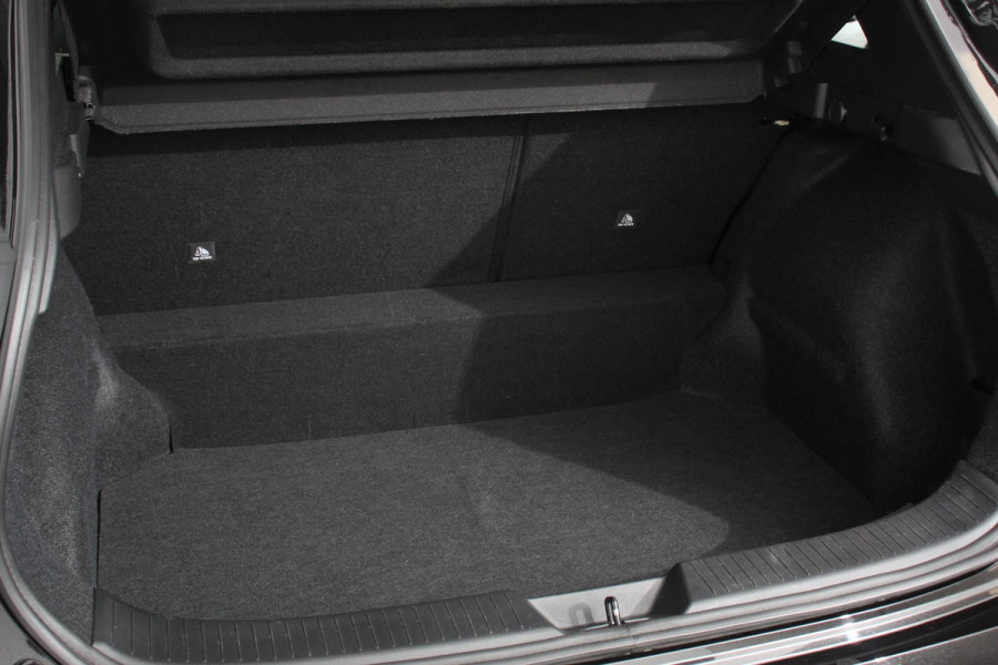 Nissan QASHQAI 1.3 MHEV 158pk Xtronic Acenta | Navigatie | Apple Carplay/Andoid Auto | Parkeersensor achter | Camera | Adaptive Cruise Control | Blind Spot Assist | Stuur- en stoelverwarming | Ledverlichting | Climatronic