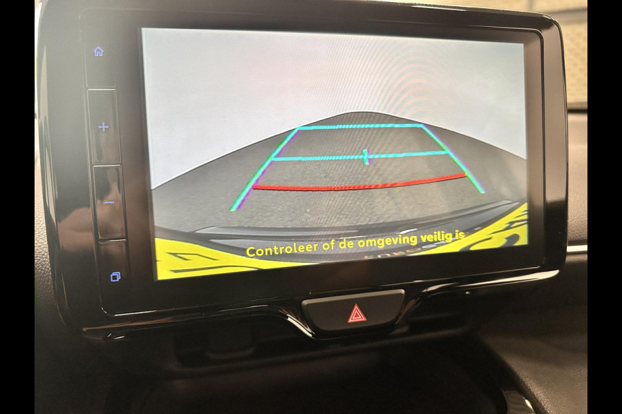 Toyota Yaris Cross 1.5 Hybrid Dynamic Navigatie Apple Carplay/Android Auto Camera Parkeersensoren achter Adaptive Cruise Control Full LED Lichtmetalen velgen Climate Control