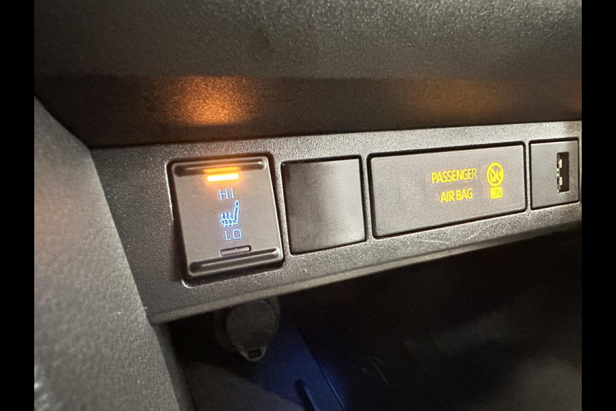 Toyota Yaris Cross 1.5 Hybrid Dynamic Navigatie Apple Carplay/Android Auto Camera Parkeersensoren achter Adaptive Cruise Control Full LED Lichtmetalen velgen Climate Control