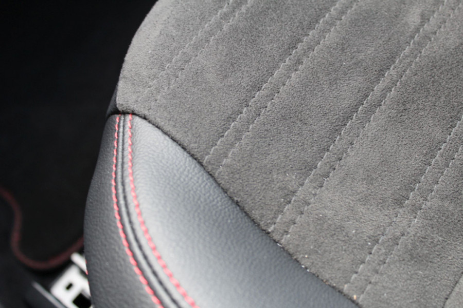 Ford Kuga 2.5 PHEV ST-Line X | Trekhaak | Head-up | BLIS | B&O | Navigatie