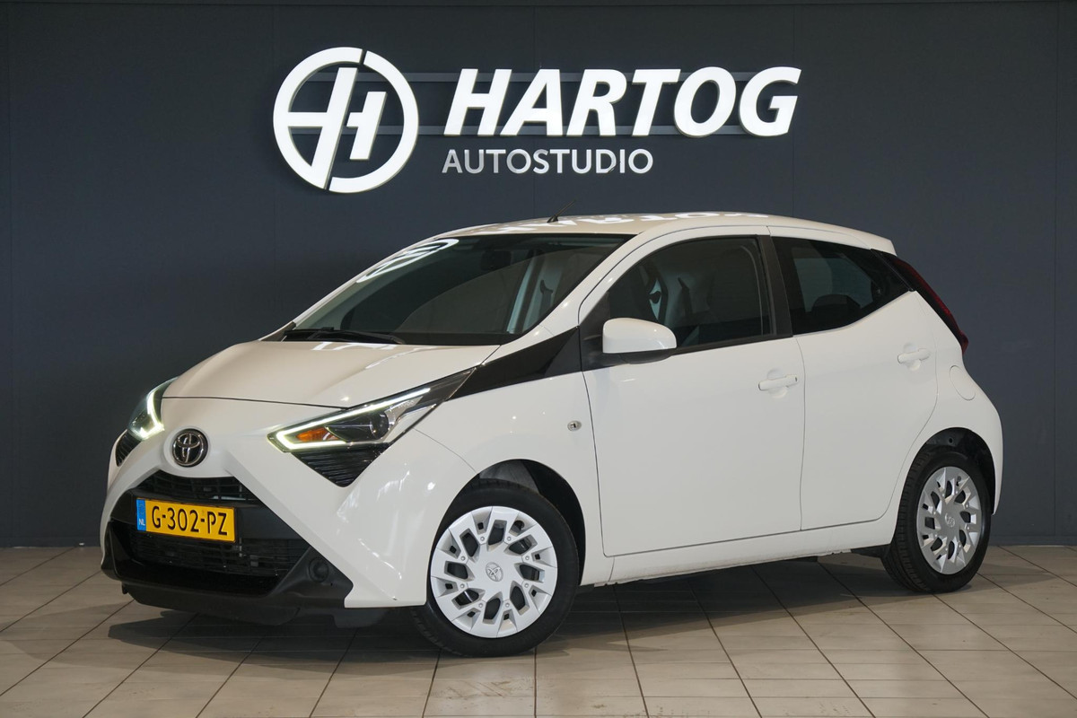 Toyota Aygo 1.0 VVT-i x-play limited + CAMERA / APPLE CARPLAY