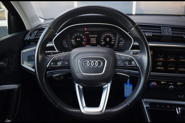 Audi Q3 35 TFSI | Apple Carplay | Elektr. achterklep | Dodehoek det. |