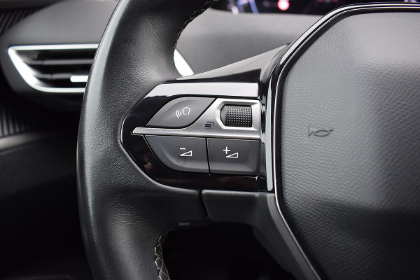 Peugeot 3008 1.2 PureTech Allure | Half Leer | Camera | HUD | Apple CarPlay