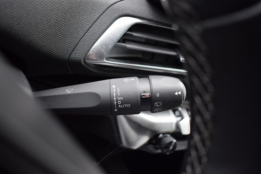 Peugeot 3008 1.2 PureTech Allure | Half Leer | Camera | HUD | Apple CarPlay
