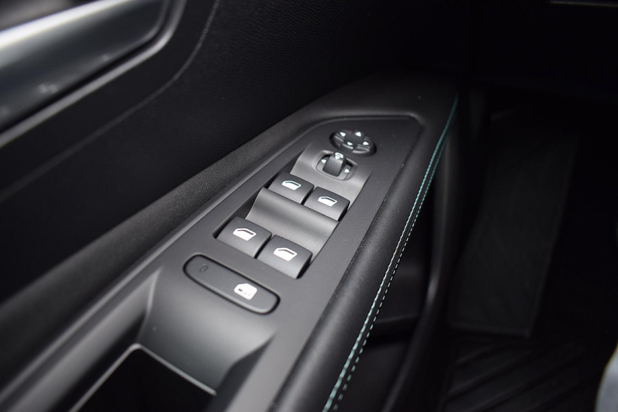 Peugeot 3008 1.2 PureTech Allure | Half Leer | Camera | HUD | Apple CarPlay
