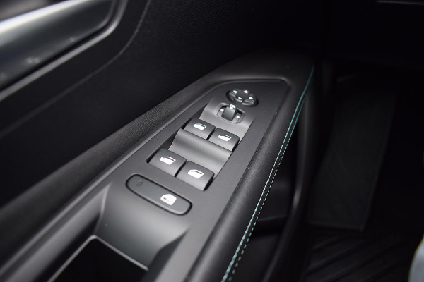Peugeot 3008 1.2 PureTech Allure | Half Leer | Camera | HUD | Apple CarPlay