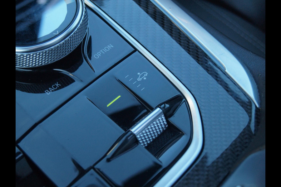 BMW X5 xDrive45e High Executive | M-Pakket | Carbon Pakket | Bowers & Wilkins | Saphirschwarz metallic | NL-Auto |