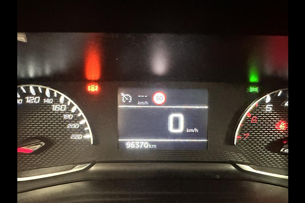 Peugeot 208 1.2 PureTech Active Pack Airco Navi Carplay PDC Achter Full LED Cruise Control 16" LM Velgen Distributieriem reeds vervangen!