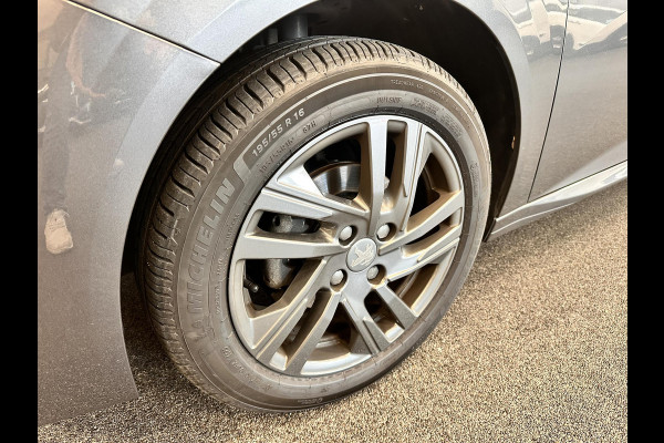 Peugeot 208 1.2 PureTech Active Pack Airco Navi Carplay PDC Achter Full LED Cruise Control 16" LM Velgen Distributieriem reeds vervangen!