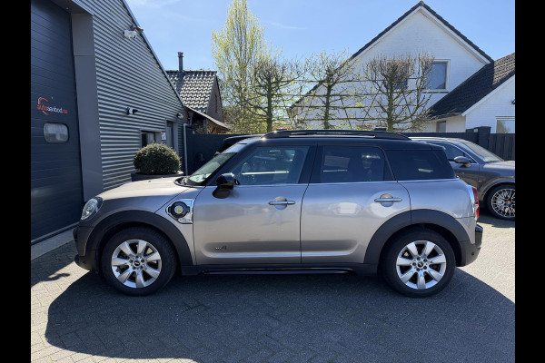MINI Countryman 1.5 Cooper S E ALL4 Chili | Panoramadak | Camera | Head-Up Display | Harmon Kardon | Navigatie | Elektrische Achterklep |