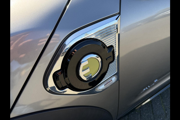 MINI Countryman 1.5 Cooper S E ALL4 Chili | Panoramadak | Camera | Head-Up Display | Harmon Kardon | Navigatie | Elektrische Achterklep |