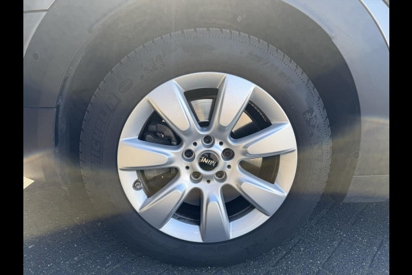 MINI Countryman 1.5 Cooper S E ALL4 Chili | Panoramadak | Camera | Head-Up Display | Harmon Kardon | Navigatie | Elektrische Achterklep |