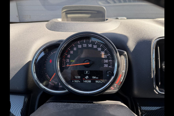 MINI Countryman 1.5 Cooper S E ALL4 Chili | Panoramadak | Camera | Head-Up Display | Harmon Kardon | Navigatie | Elektrische Achterklep |