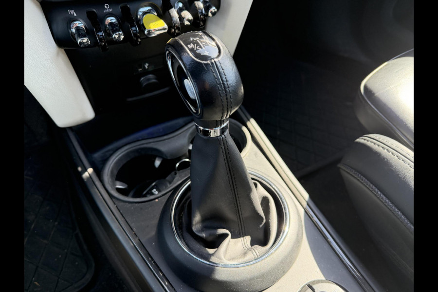 MINI Countryman 1.5 Cooper S E ALL4 Chili | Panoramadak | Camera | Head-Up Display | Harmon Kardon | Navigatie | Elektrische Achterklep |