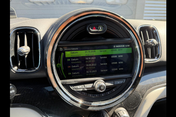 MINI Countryman 1.5 Cooper S E ALL4 Chili | Panoramadak | Camera | Head-Up Display | Harmon Kardon | Navigatie | Elektrische Achterklep |