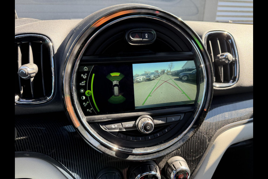 MINI Countryman 1.5 Cooper S E ALL4 Chili | Panoramadak | Camera | Head-Up Display | Harmon Kardon | Navigatie | Elektrische Achterklep |