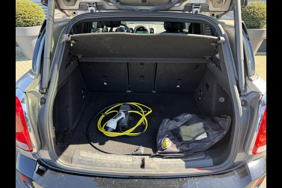 MINI Countryman 1.5 Cooper S E ALL4 Chili | Panoramadak | Camera | Head-Up Display | Harmon Kardon | Navigatie | Elektrische Achterklep |