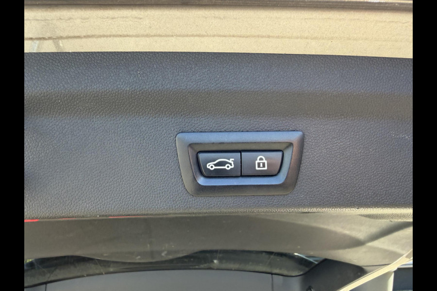 MINI Countryman 1.5 Cooper S E ALL4 Chili | Panoramadak | Camera | Head-Up Display | Harmon Kardon | Navigatie | Elektrische Achterklep |