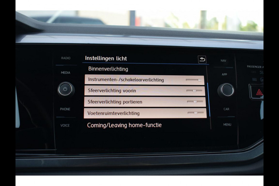 Volkswagen Polo 1.0 TSI Highline Business R | R-Line | Apple CarPlay | Half Leer | Sportstoelen