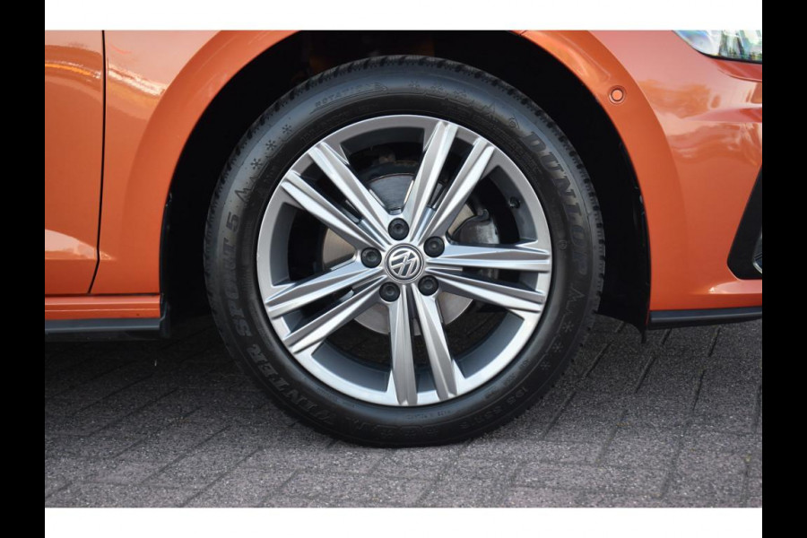 Volkswagen Polo 1.0 TSI Highline Business R | R-Line | Apple CarPlay | Half Leer | Sportstoelen