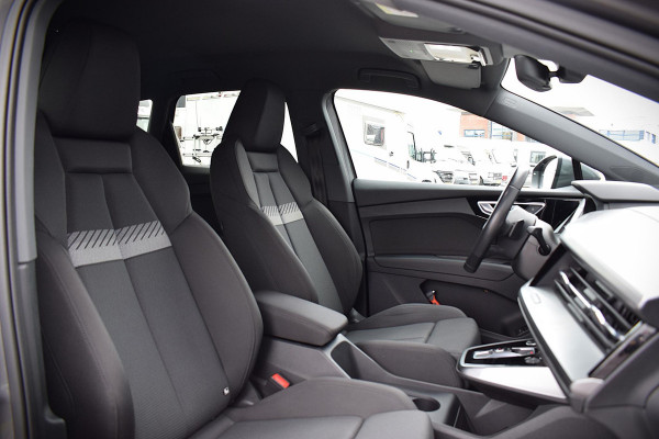 Audi Q4 e-tron 35 Launch edition Advanced 55 kWh | Matrix | Stoelverw. | 21" LM | CarPlay