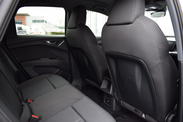 Audi Q4 e-tron 35 Launch edition Advanced 55 kWh | Matrix | Stoelverw. | 21" LM | CarPlay