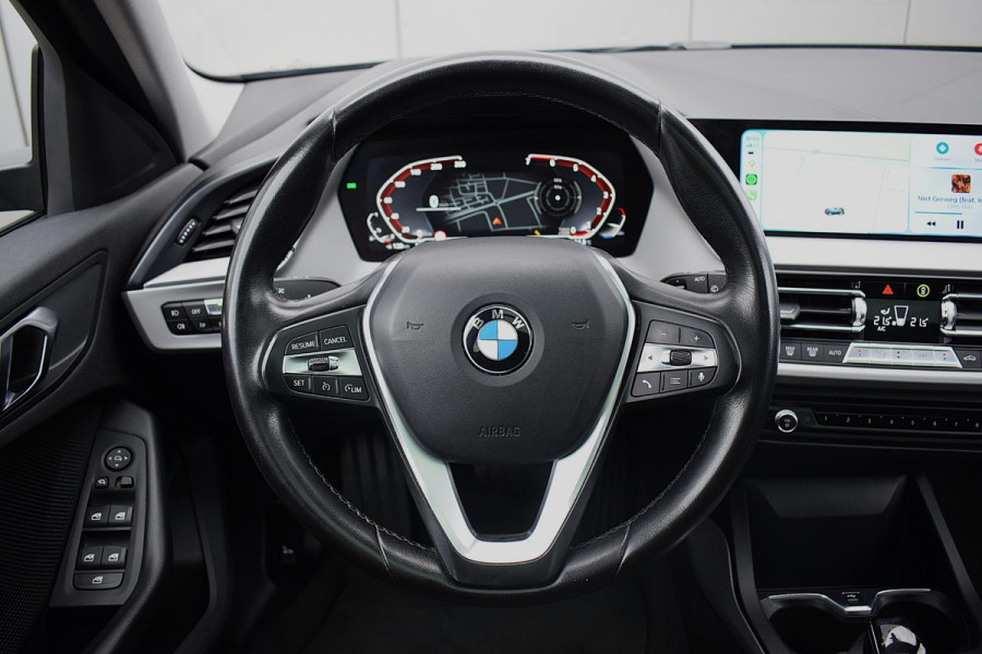 BMW 1-serie 118i Executive Edition | Pano | Apple CarPlay | LED | Virtual