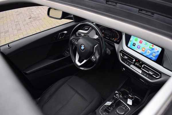 BMW 1-serie 118i Executive Edition | Pano | Apple CarPlay | LED | Virtual