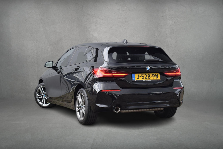 BMW 1-serie 118i Executive Edition | Pano | Apple CarPlay | LED | Virtual