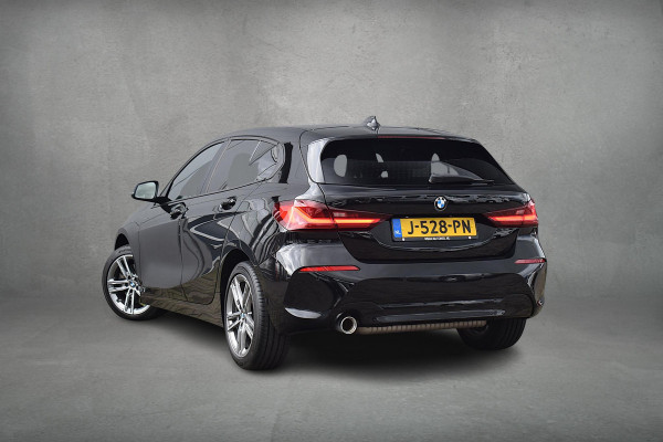 BMW 1-serie 118i Executive Edition | Pano | Apple CarPlay | LED | Virtual