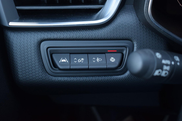 Mitsubishi Colt 1.6 HEV First Edition | Stuur- en Stoelverw. | Bose | Half Leer | 360 Cam