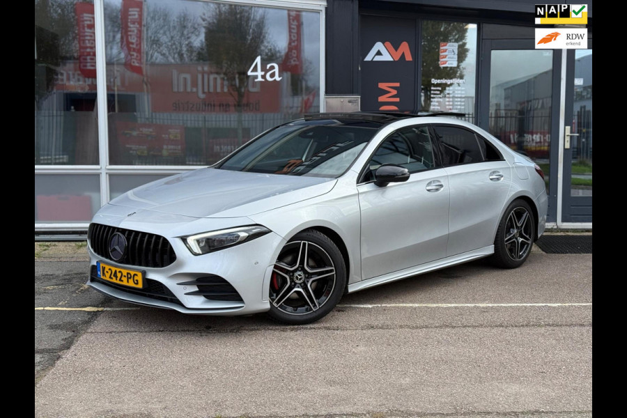 Mercedes-Benz A-Klasse 200 AMG | Pano | Memory | Sfeer | Keyless