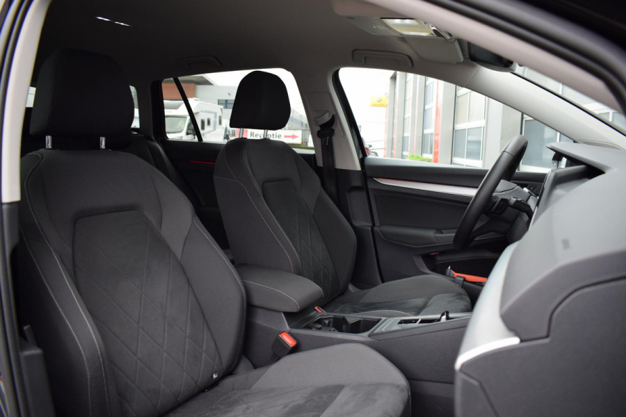 Volkswagen Golf Variant 1.0 eTSI Life Business | Stuur- en Stoelverw. | Sportstoelen | LED | Massage