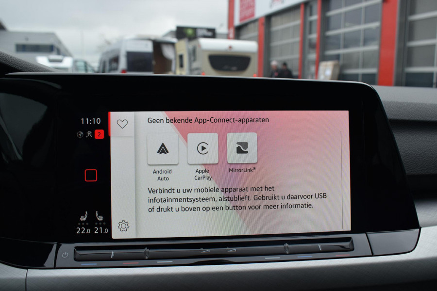 Volkswagen Golf Variant 1.0 TSI Life Business | Apple CarPlay | Stuur- en Stoelverw. | Camera