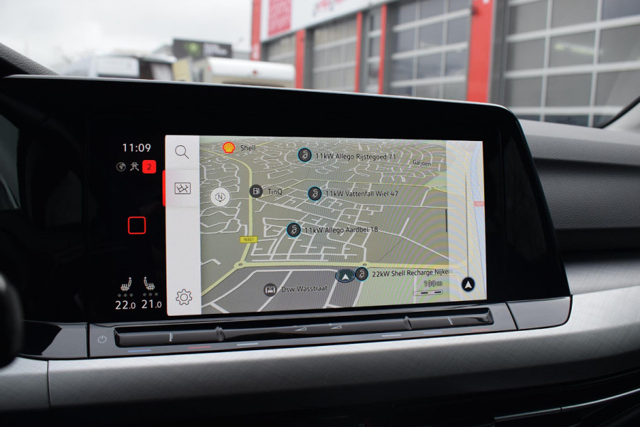 Volkswagen Golf Variant 1.0 TSI Life Business | Apple CarPlay | Stuur- en Stoelverw. | Camera