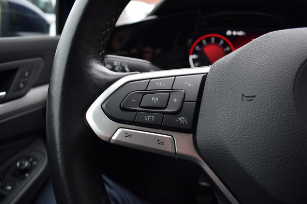 Volkswagen Golf Variant 1.0 TSI Life Business | Apple CarPlay | Stuur- en Stoelverw. | Camera
