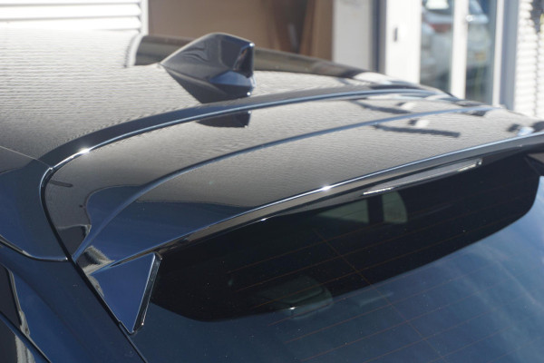 Opel Corsa 1.2 Turbo 100 Pk Ultimate Opel Corsa 1.2 Turbo 100 Pk  Ultimate | Navigatie Pro | Climate Control | Winter pack | Parkpilots/Camera 180° | Alcantara | All Weather banden | Keyless |