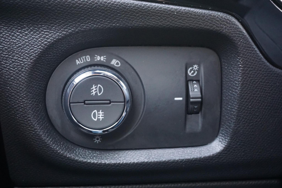 Opel Corsa 1.2 Turbo 100 Pk Ultimate Opel Corsa 1.2 Turbo 100 Pk  Ultimate | Navigatie Pro | Climate Control | Winter pack | Parkpilots/Camera 180° | Alcantara | All Weather banden | Keyless |