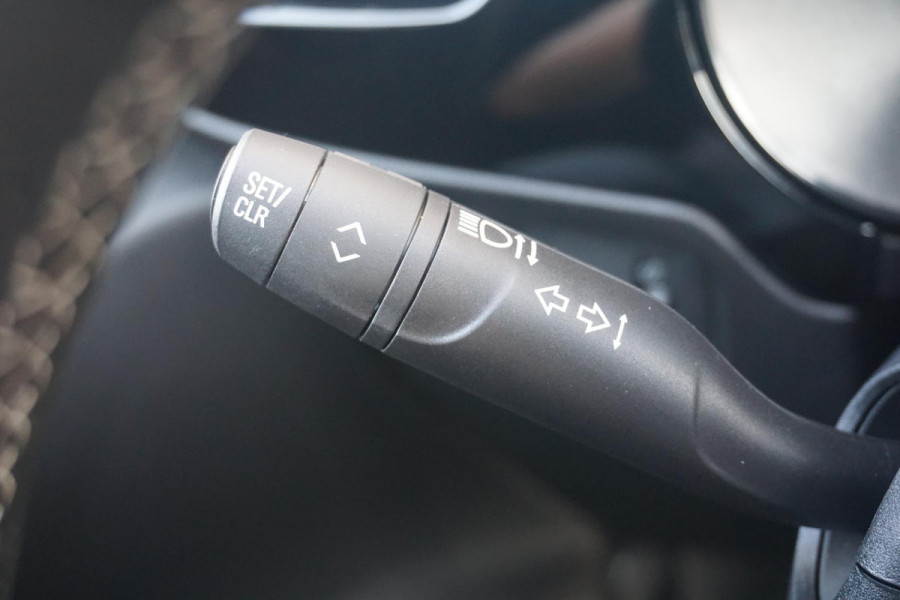 Opel Corsa 1.2 Turbo 100 Pk Ultimate Opel Corsa 1.2 Turbo 100 Pk  Ultimate | Navigatie Pro | Climate Control | Winter pack | Parkpilots/Camera 180° | Alcantara | All Weather banden | Keyless |