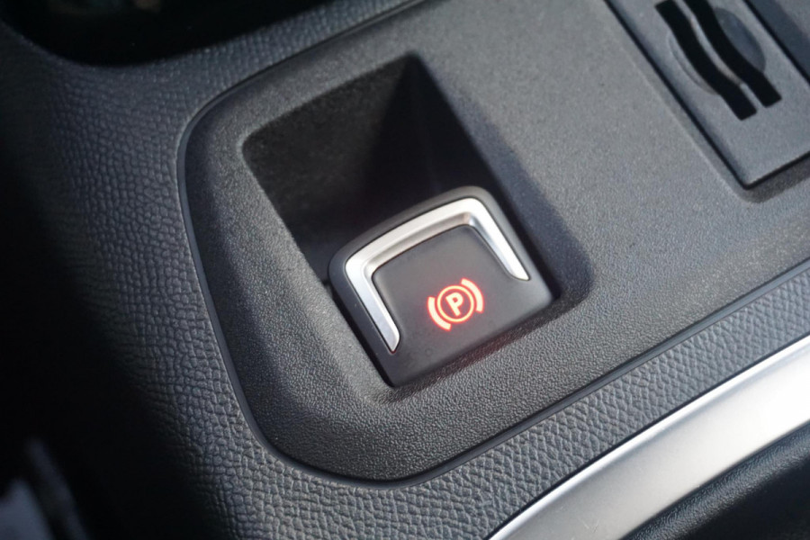 Opel Corsa 1.2 Turbo 100 Pk Ultimate Opel Corsa 1.2 Turbo 100 Pk  Ultimate | Navigatie Pro | Climate Control | Winter pack | Parkpilots/Camera 180° | Alcantara | All Weather banden | Keyless |